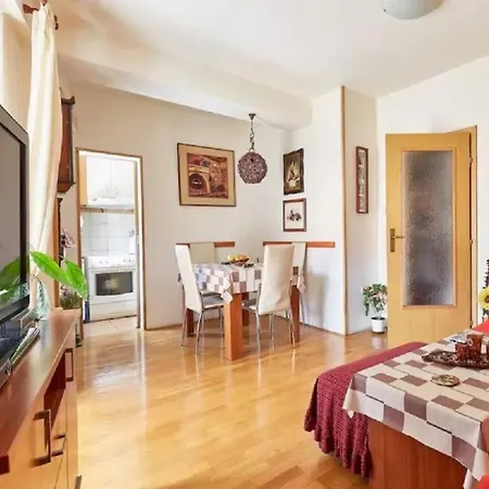 Apartment Bohemian Quarter / City Park, Free Parking *