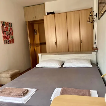 Bohemian Quarter / City Park, Free Parking Apartment Skopje