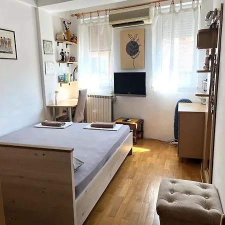 Bohemian Quarter / Park, Free Parking Skopje