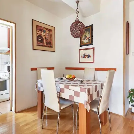 Bohemian Quarter / Park, Free Parking Apartment Skopje